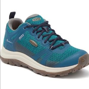 Like new! Keen Terradora II Waterproof Sneaker